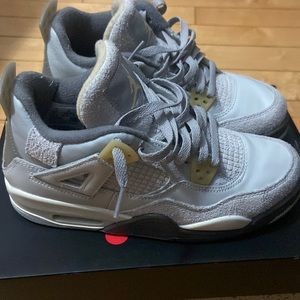 Jordan 4 (retro Se )(GS) size 5.5Y craft